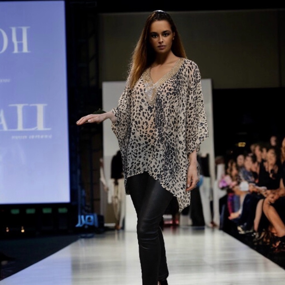 Joan Boyce Black/White Chiffon Tunic V-Neck w/Silver Beaded Trim Missy NWT $99 - Picture 4 of 8